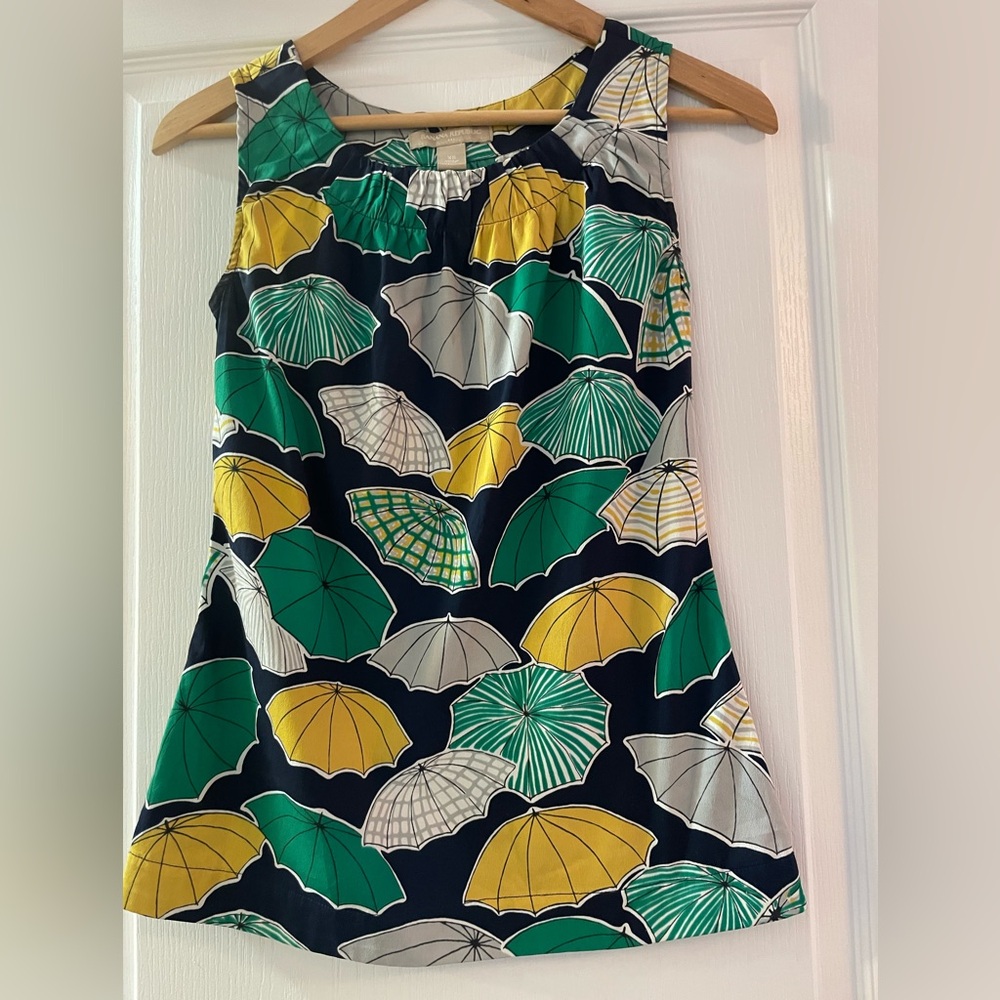 Banana Republic Factory Tank Top with Green, Yellow & Gray Umbrella Print